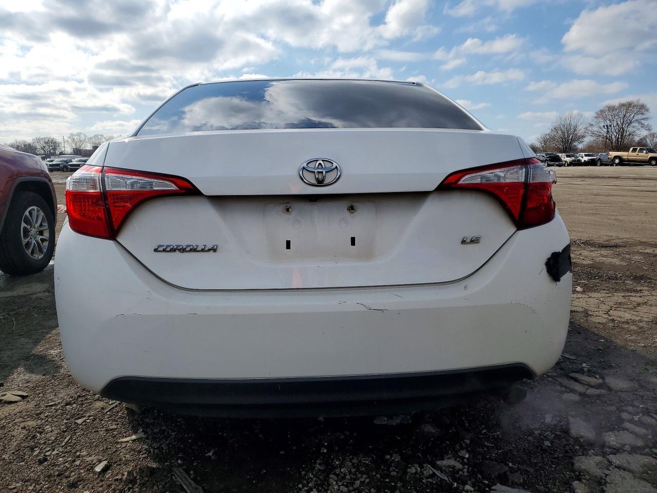 2015 TOYOTA COROLLA