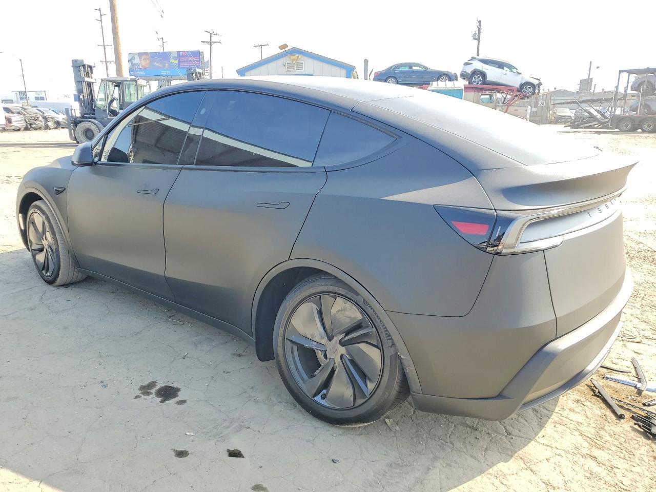 2026 TESLA MODEL Y