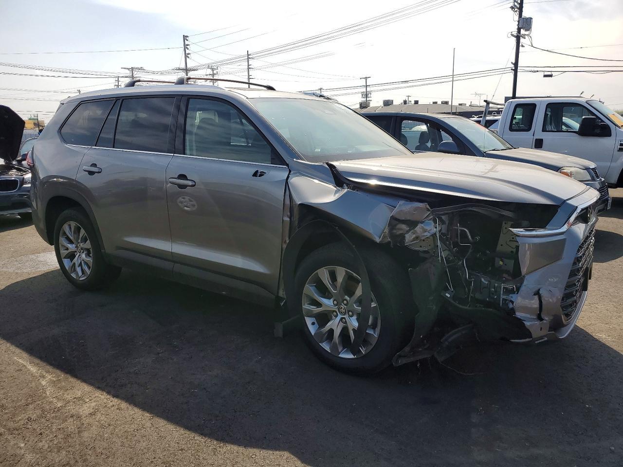 2026 TOYOTA HIGHLANDER