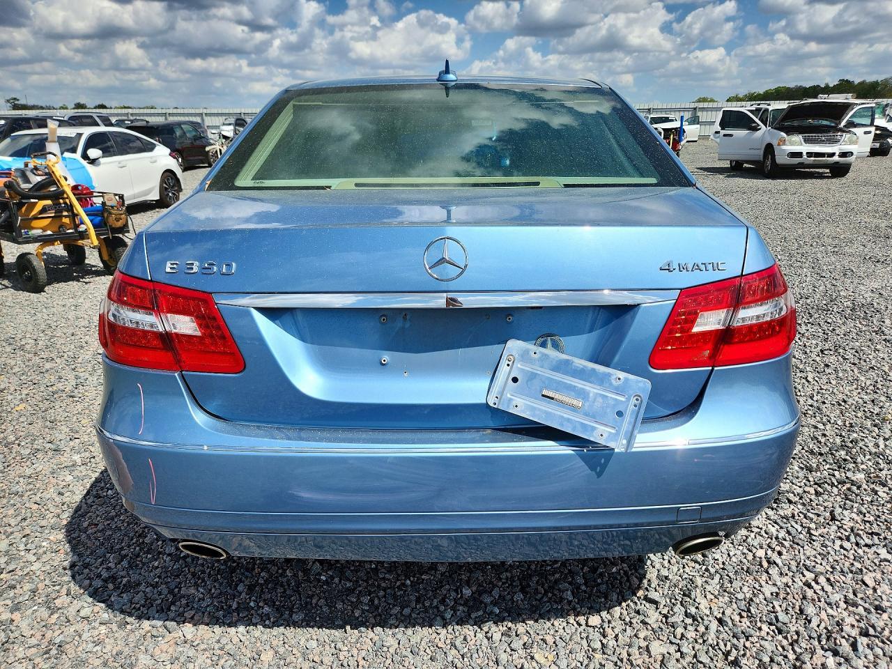 2011 MERCEDES-BENZ E-Class