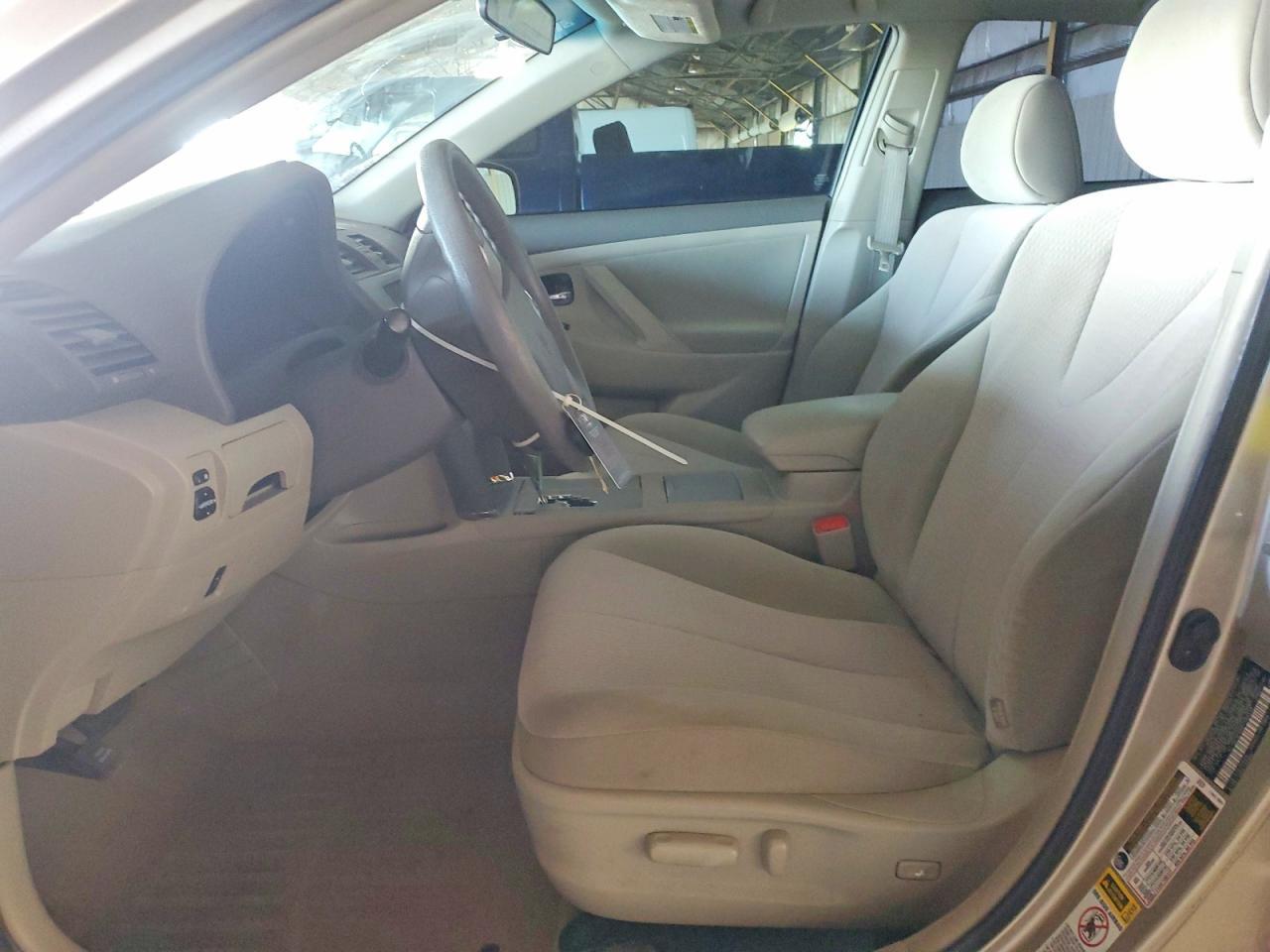 2011 TOYOTA CAMRY