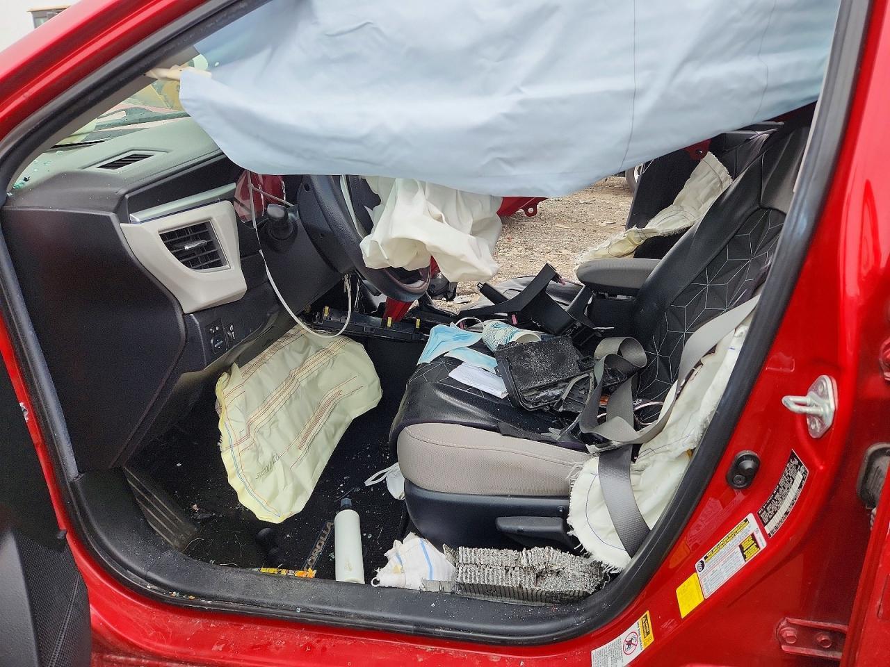 2015 TOYOTA COROLLA