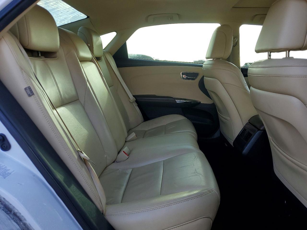 2013 TOYOTA Avalon