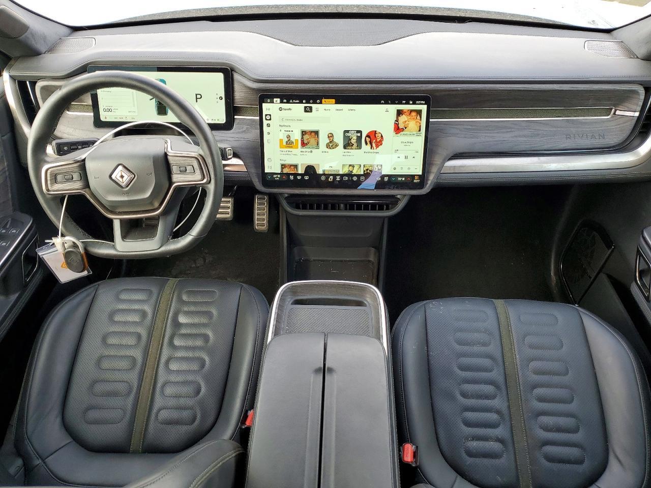 2023 RIVIAN R1t