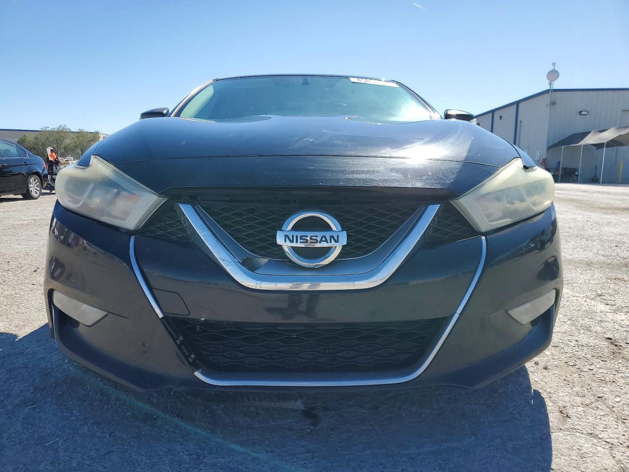 2017 NISSAN Maxima