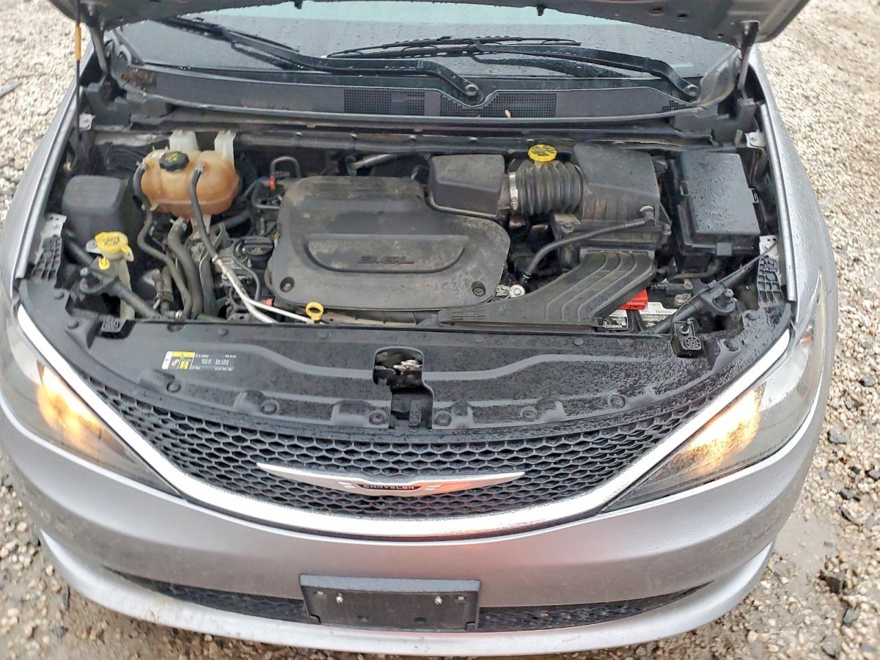 2021 CHRYSLER Voyager