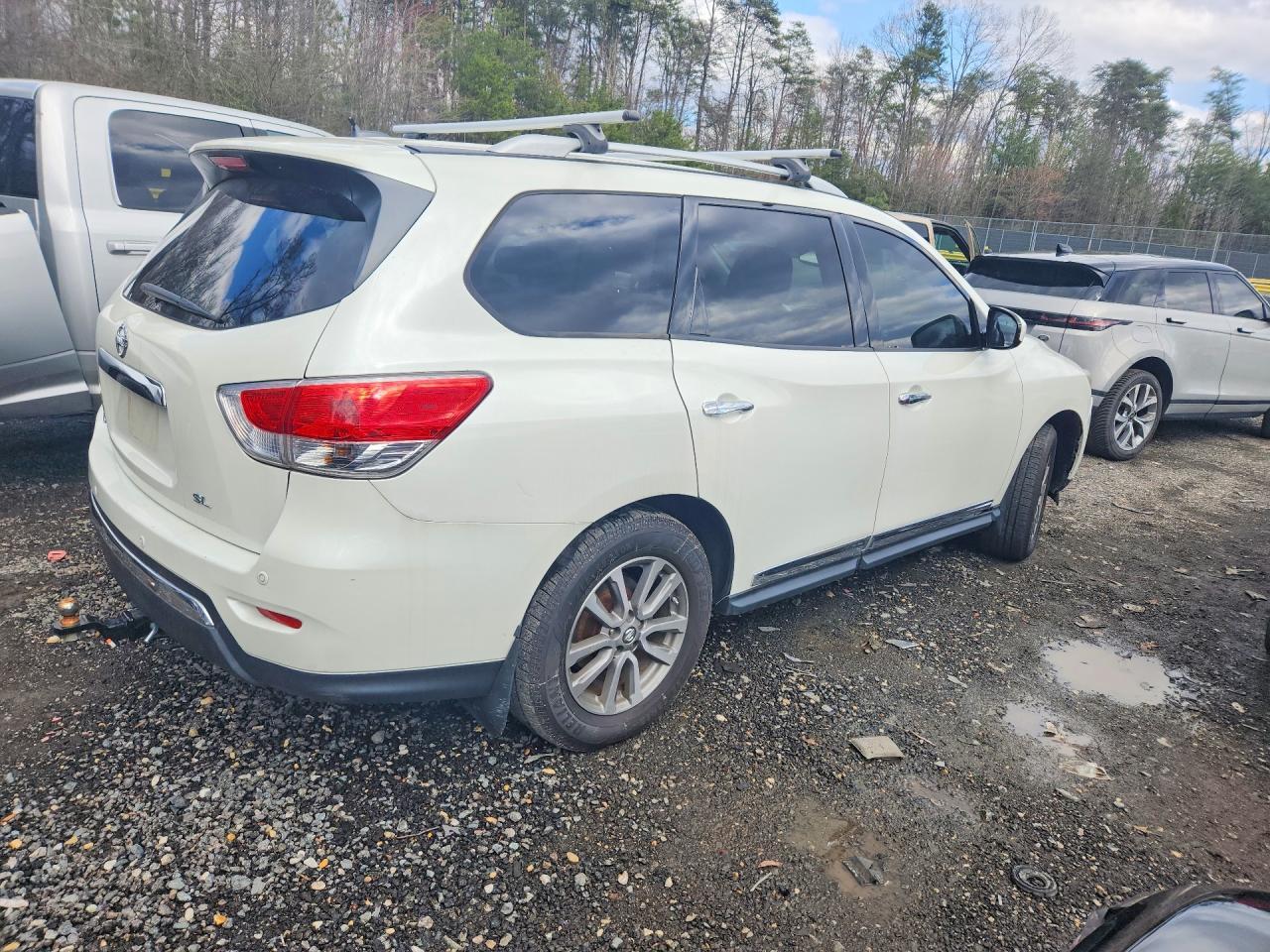 2015 NISSAN PATHFINDER