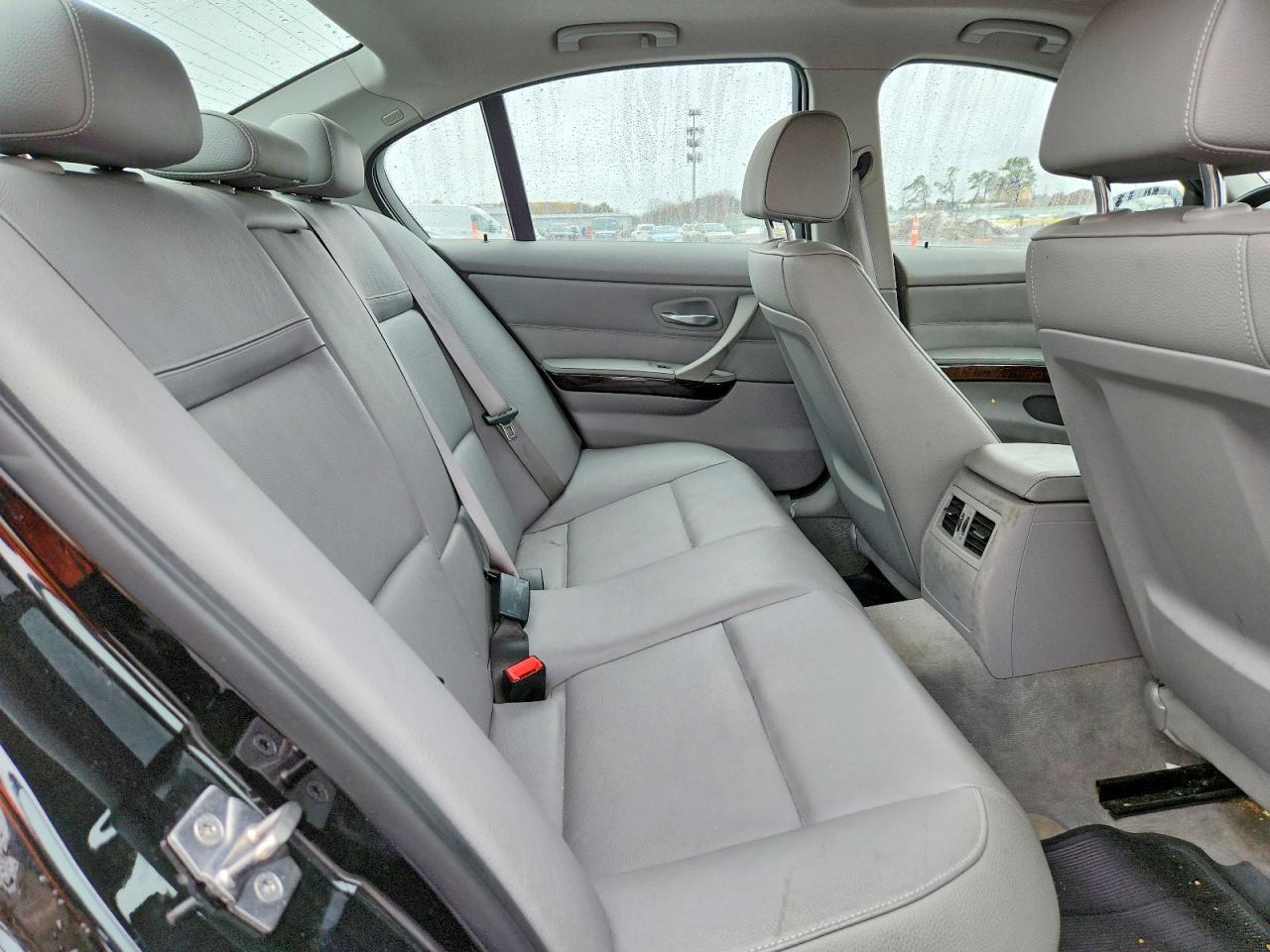 2011 BMW 3 SERIES