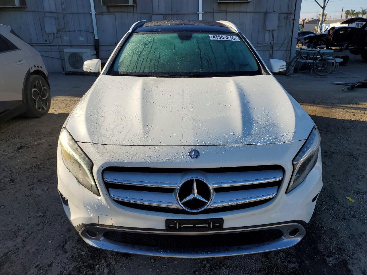 2015 MERCEDES-BENZ GLA-Class