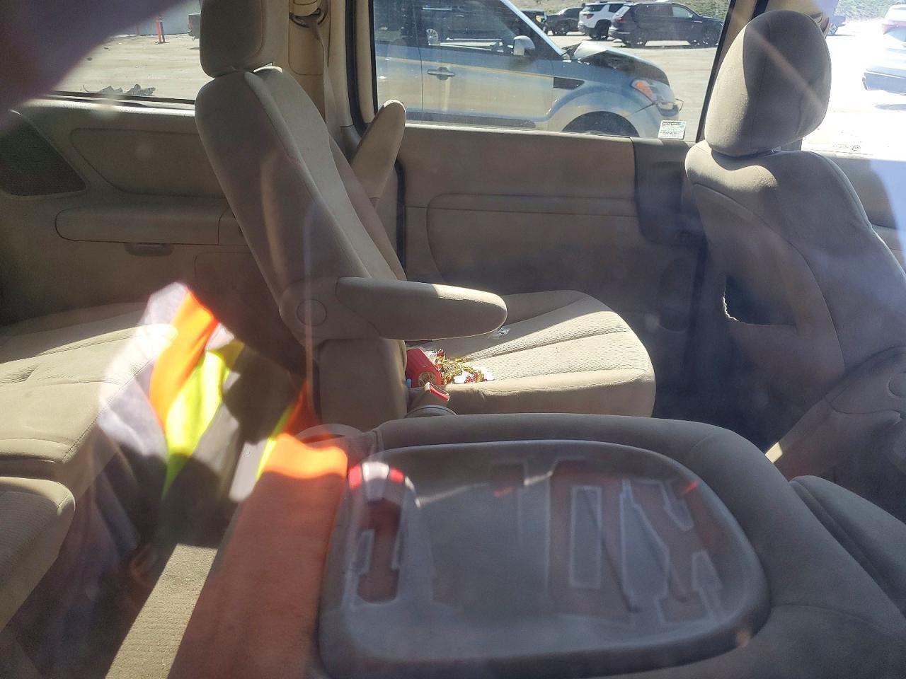 2011 KIA SEDONA