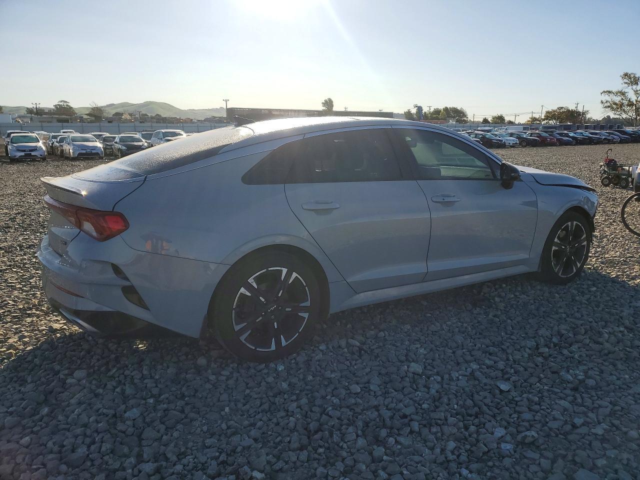 2022 KIA K5