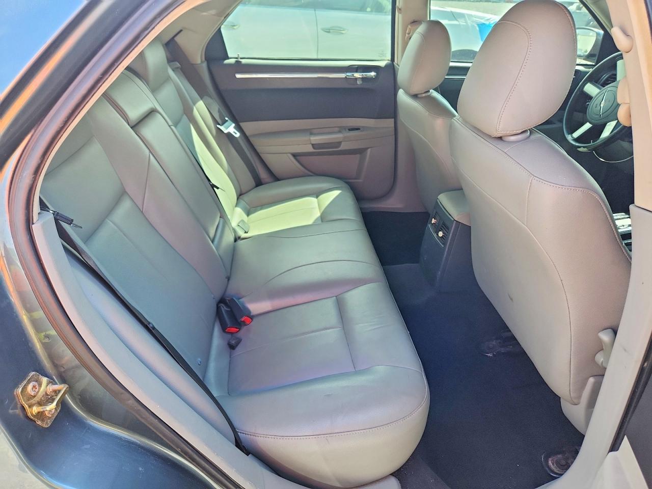 2006 CHRYSLER 300