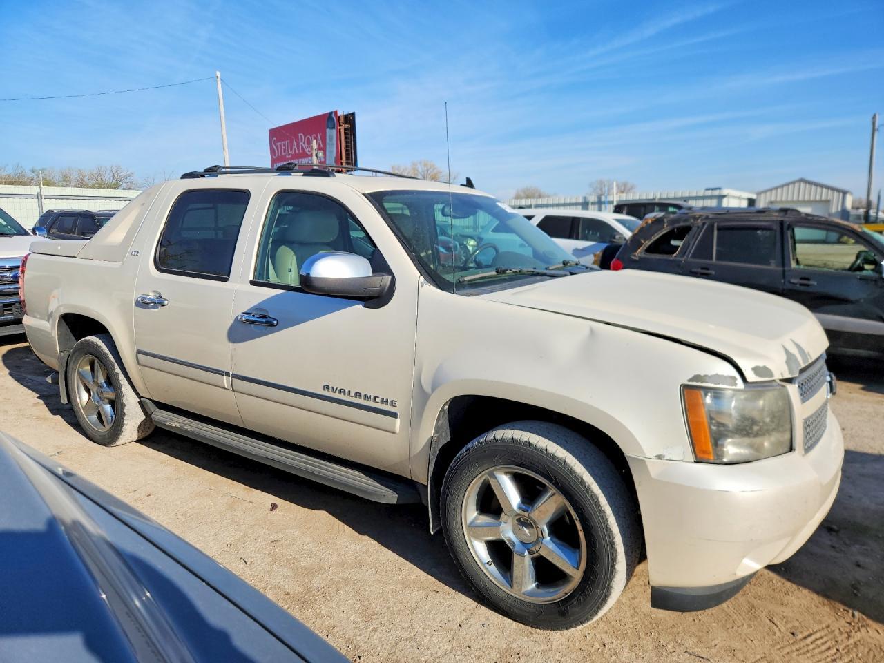2011 CHEVROLET Avalanche