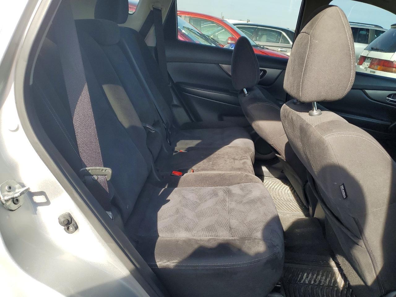 2015 NISSAN ROGUE