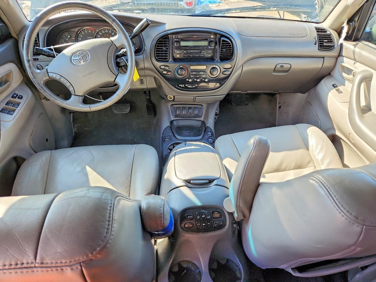 2005 TOYOTA Sequoia