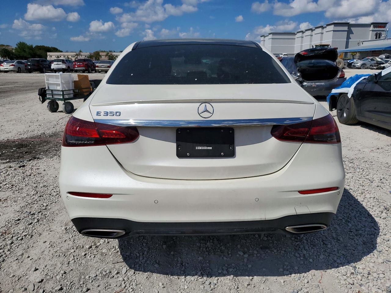 2022 MERCEDES-BENZ E-Class