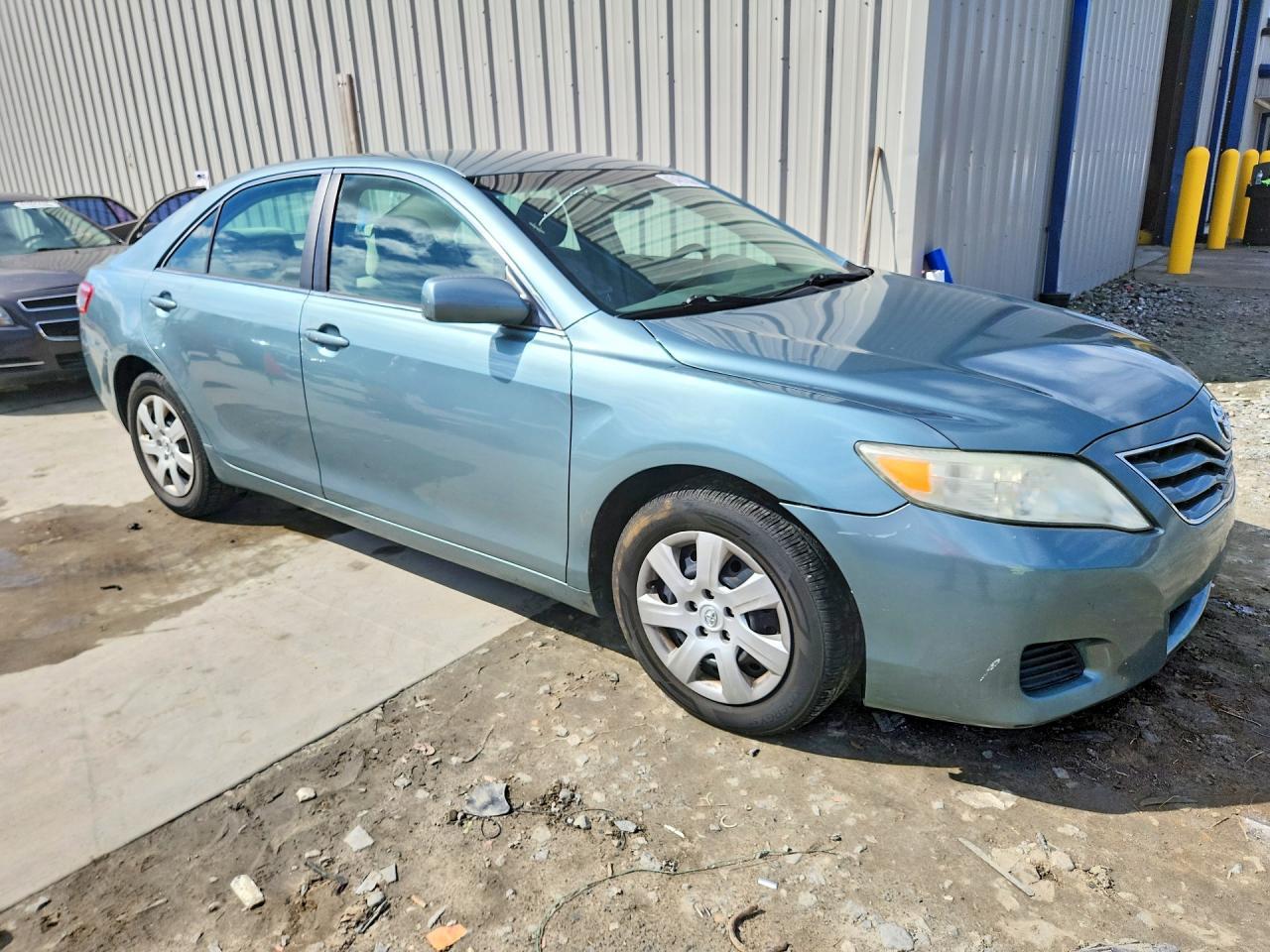 2011 TOYOTA CAMRY