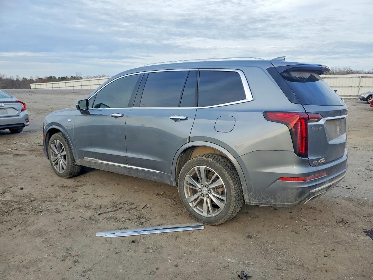 2022 CADILLAC XT6