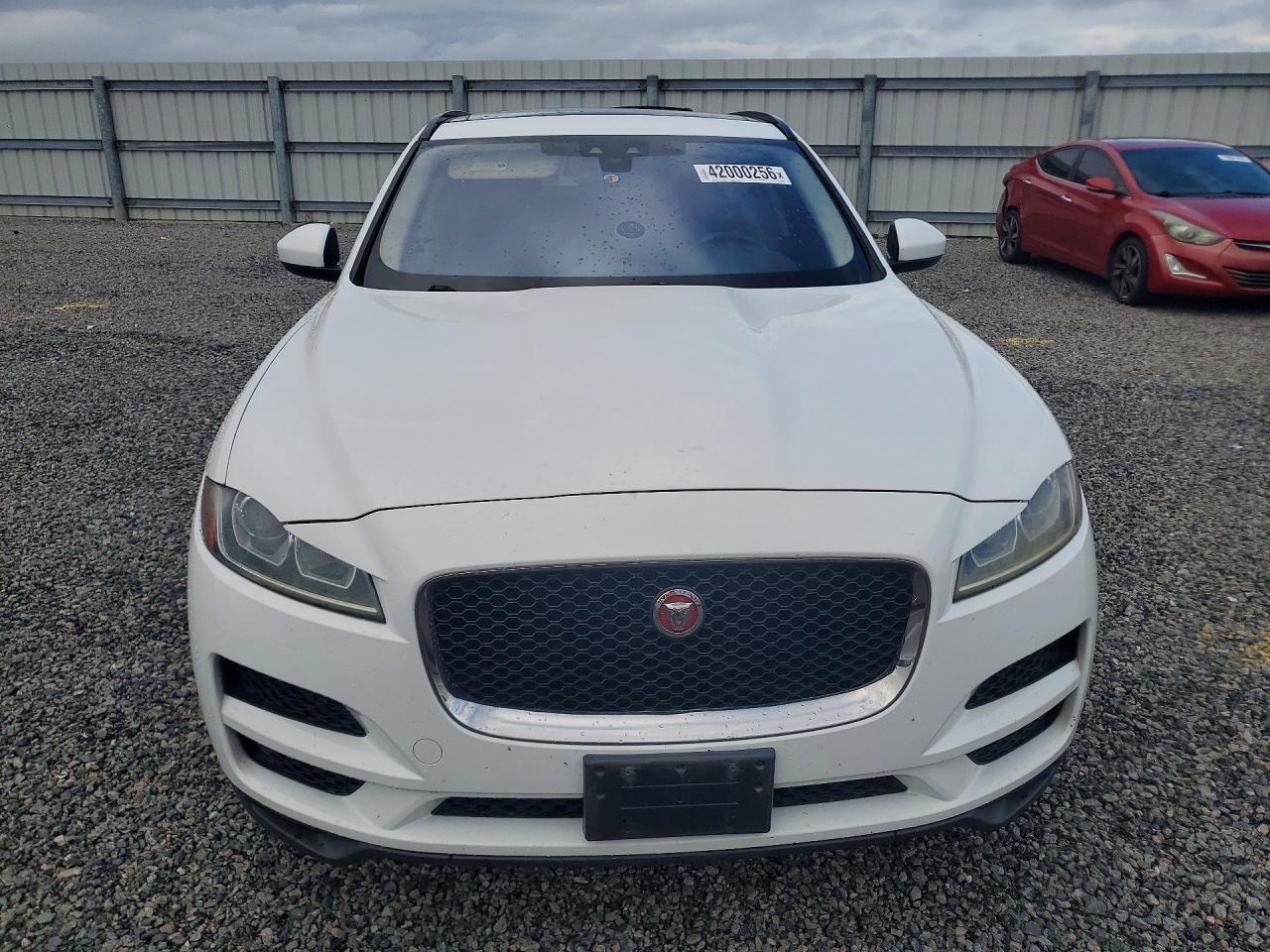 2017 JAGUAR F-Pace