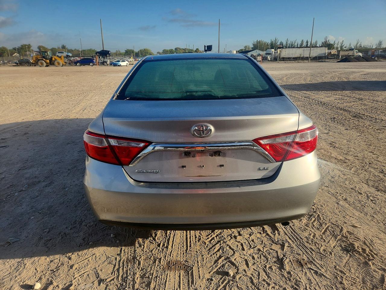2016 TOYOTA CAMRY