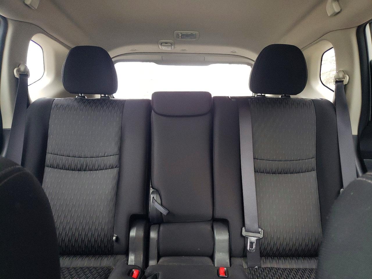2017 NISSAN ROGUE