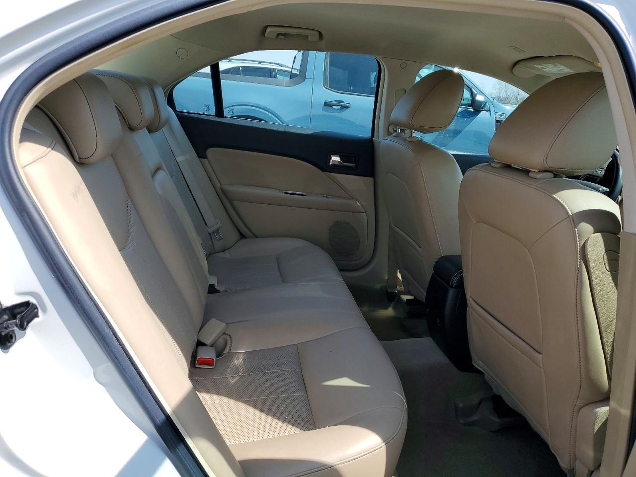 2010 MERCURY Milan