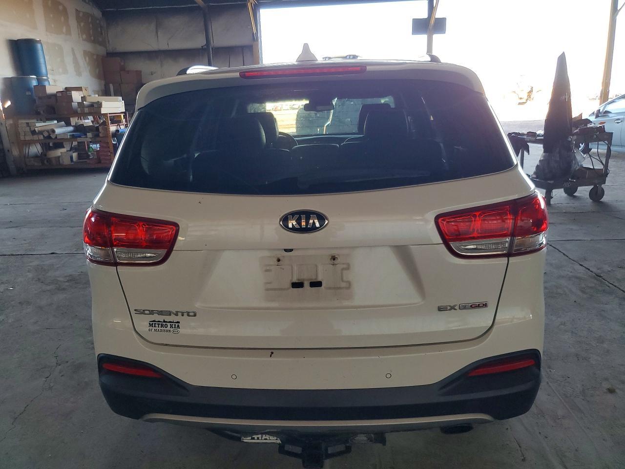 2016 KIA SORENTO