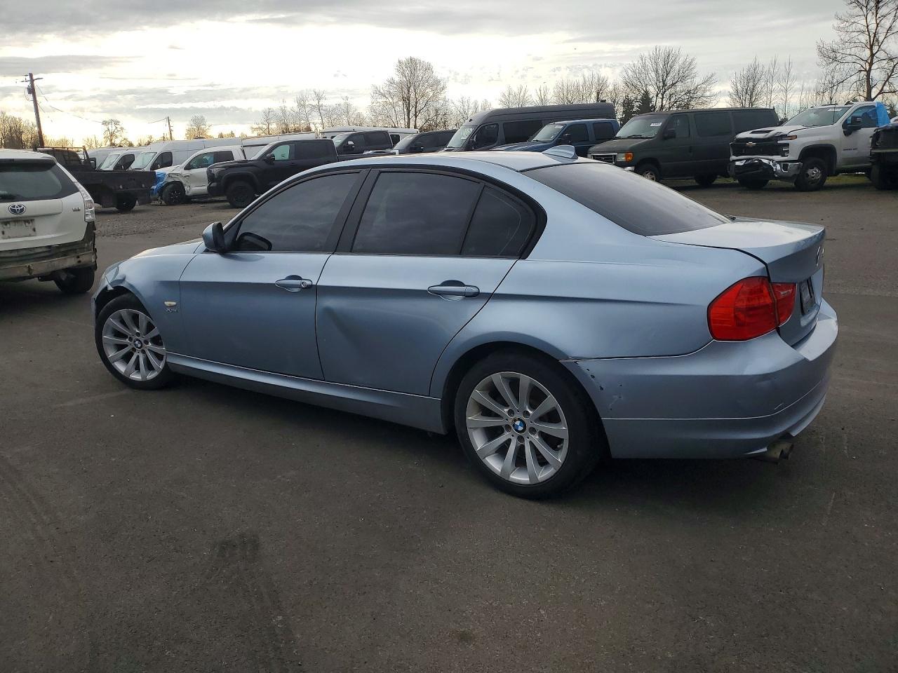 2011 BMW 3 SERIES