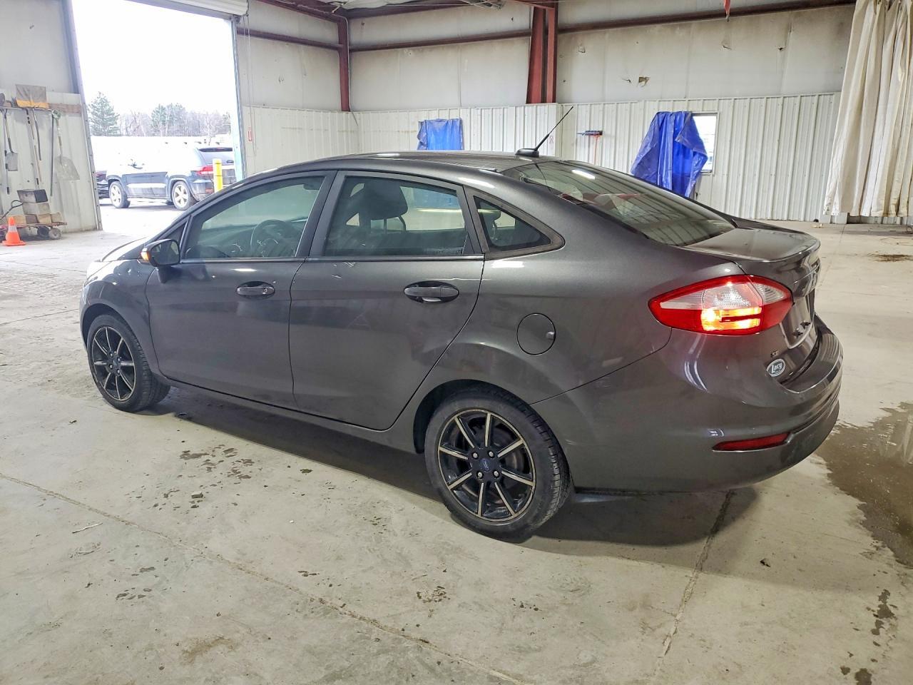 2016 FORD Fiesta