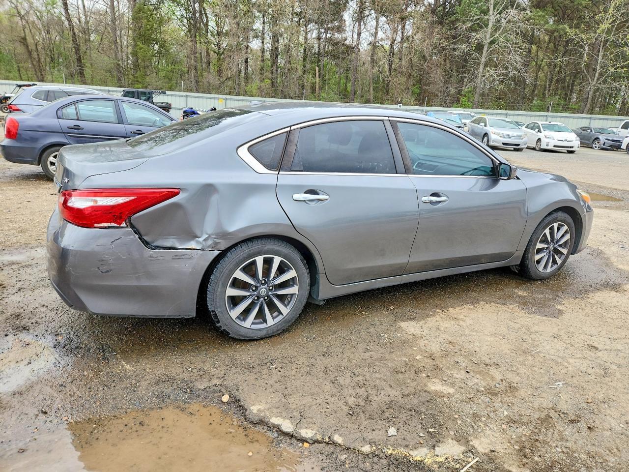 2017 NISSAN ALTIMA