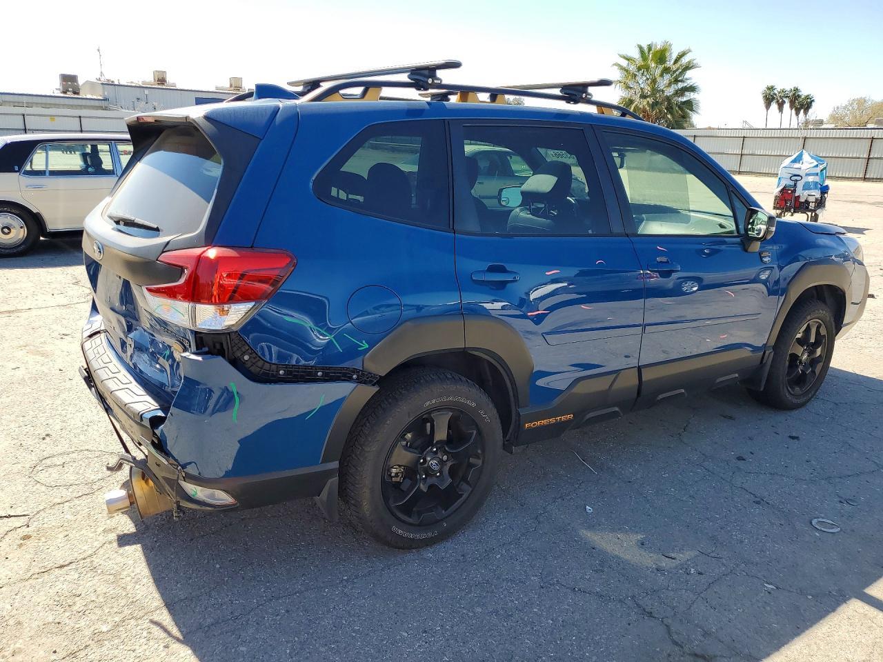 2022 SUBARU FORESTER
