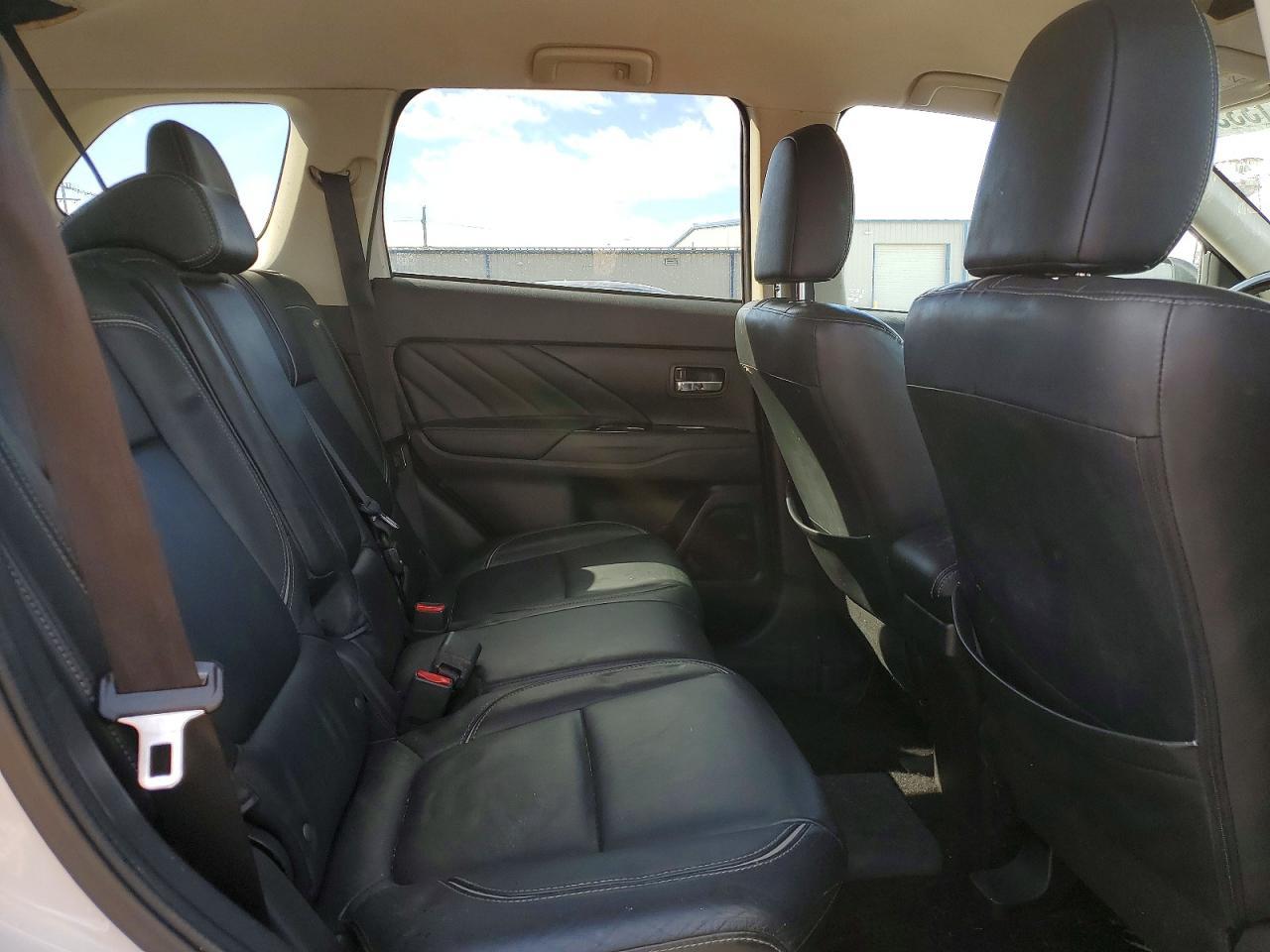 2018 MITSUBISHI outlander