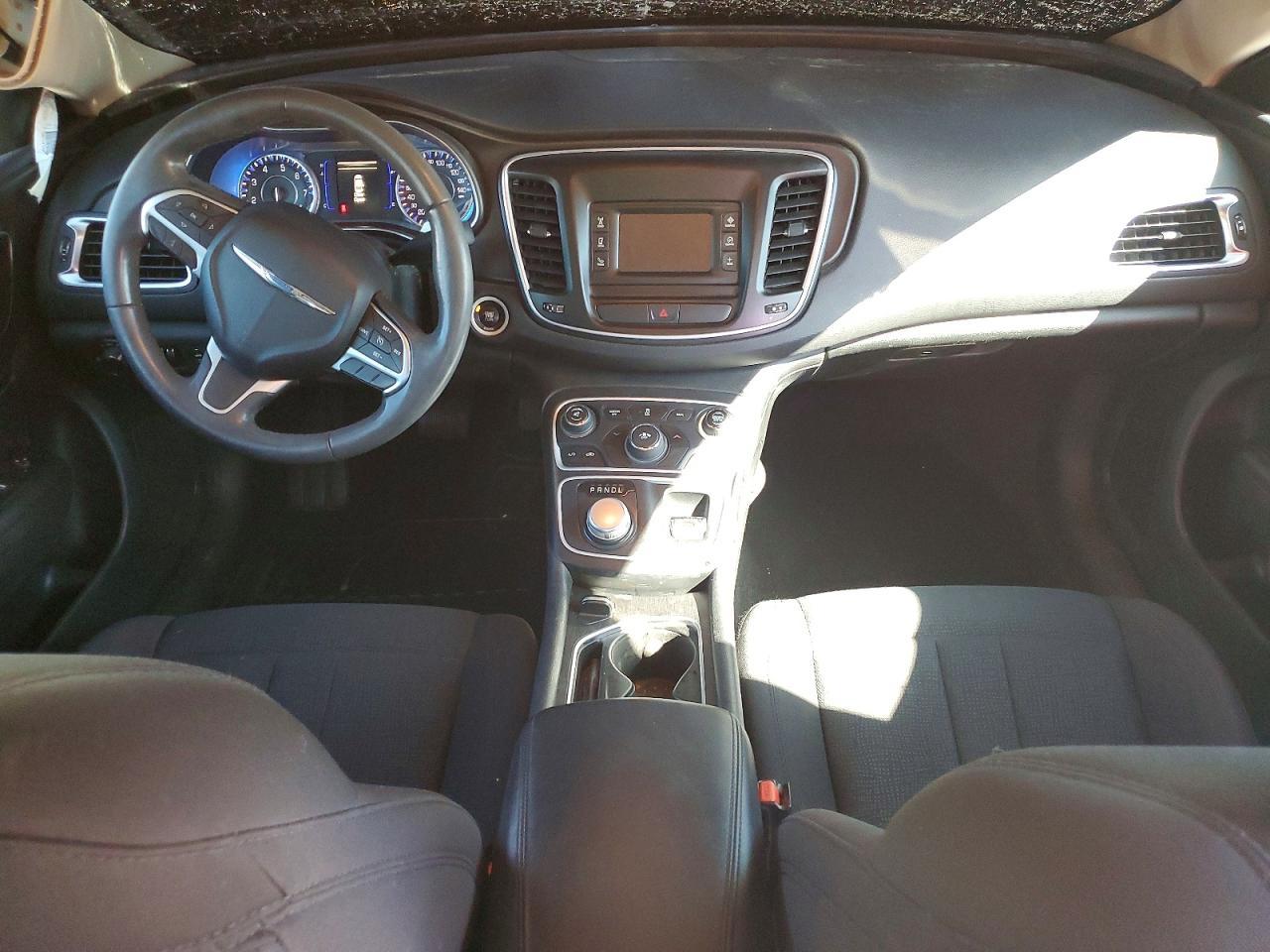 2016 CHRYSLER 200