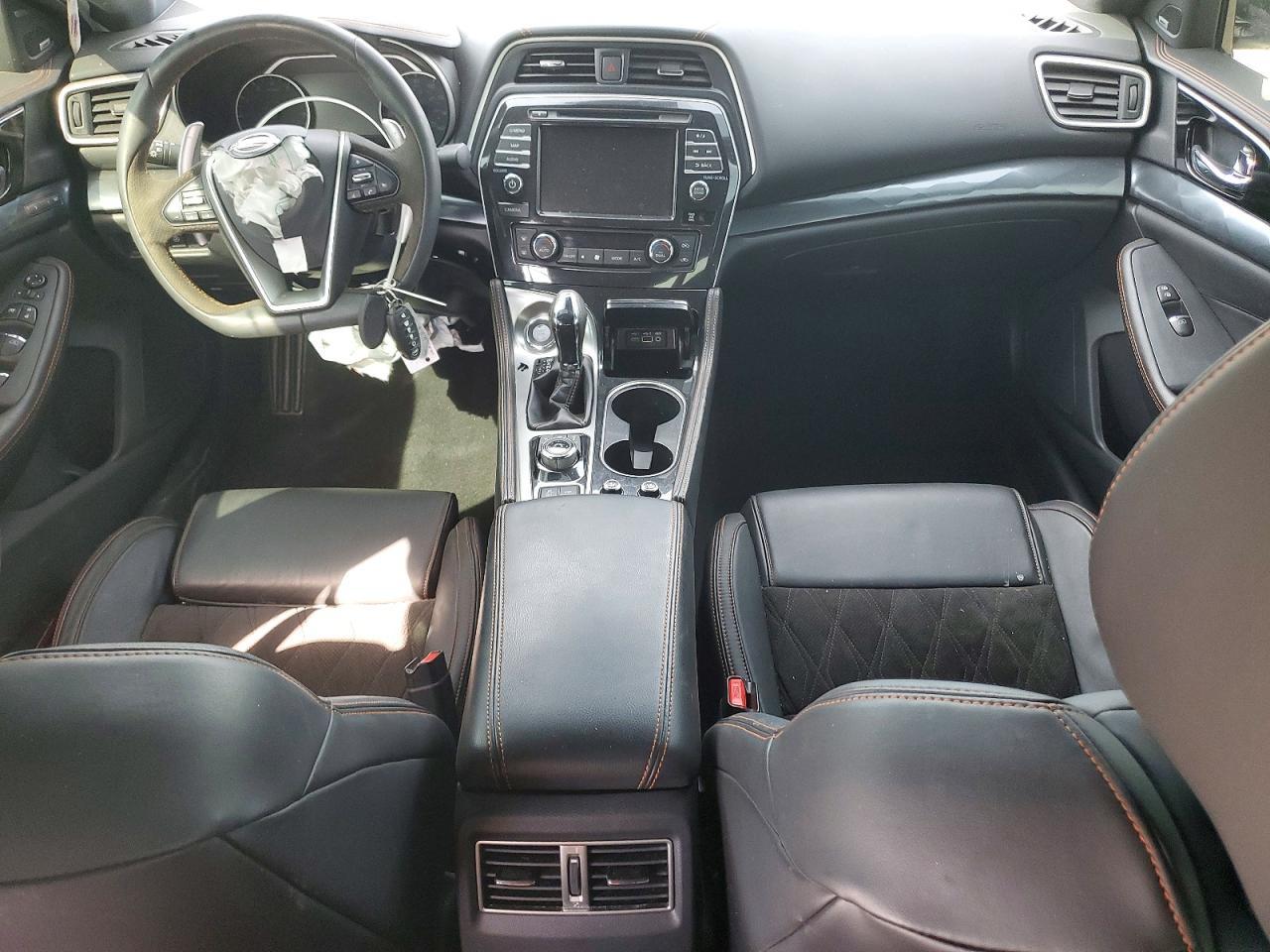 2023 NISSAN Maxima