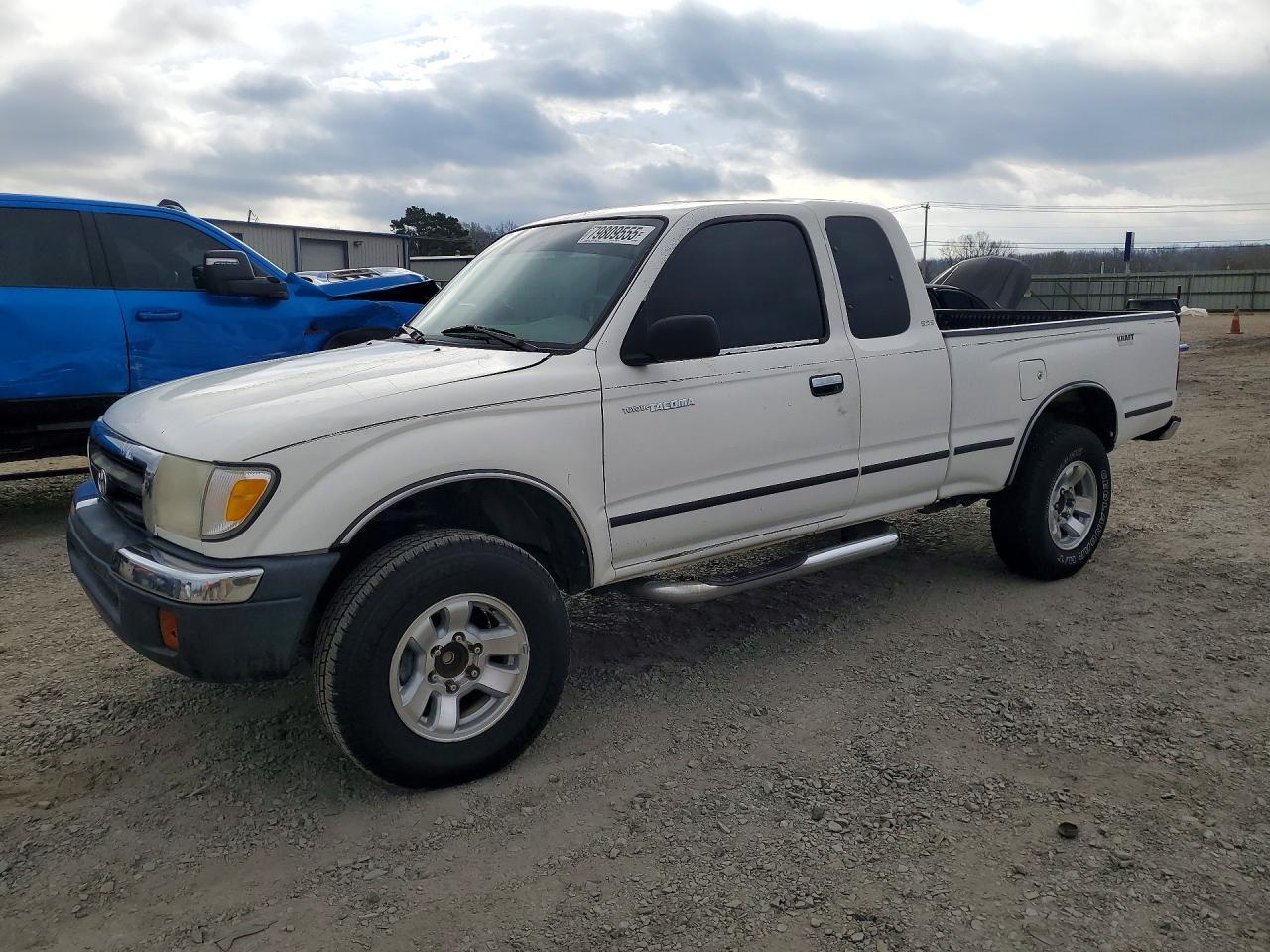 2000 TOYOTA TACOMA