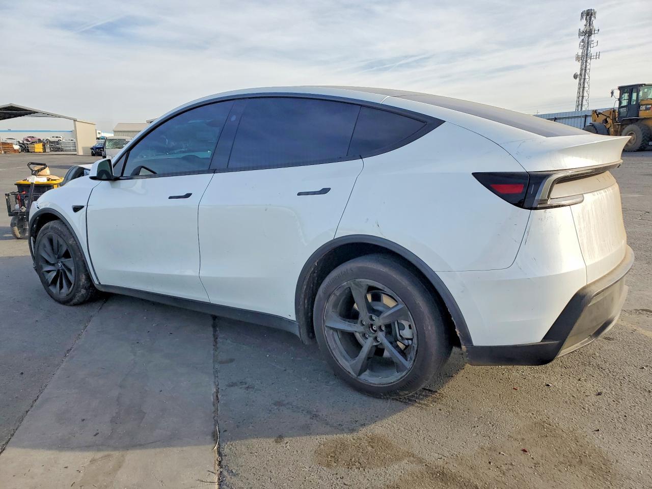 2026 TESLA MODEL Y