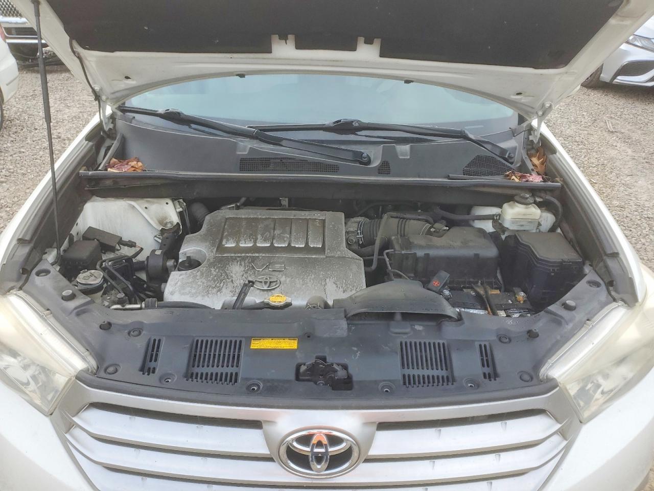 2013 TOYOTA HIGHLANDER