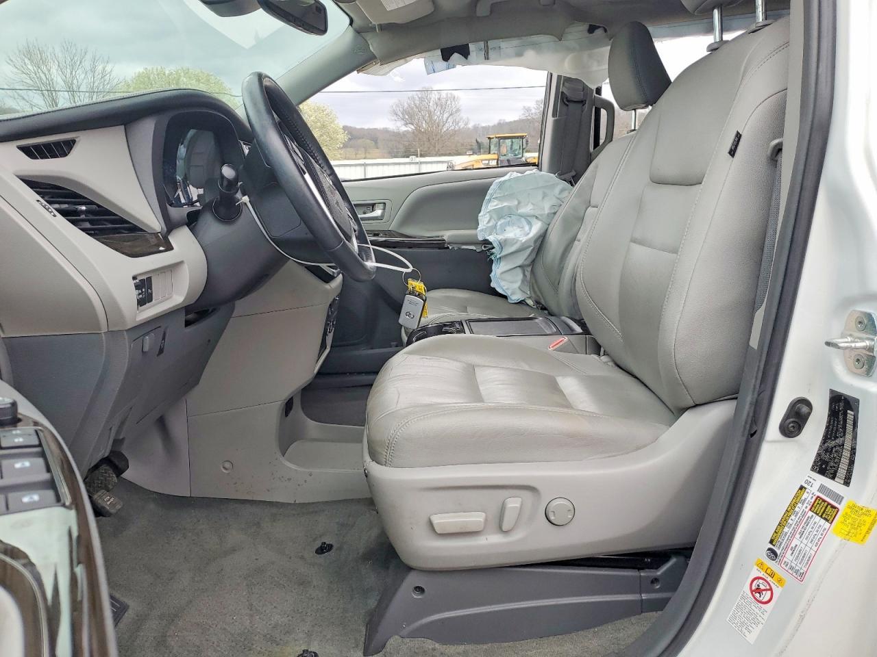 2018 TOYOTA SIENNA