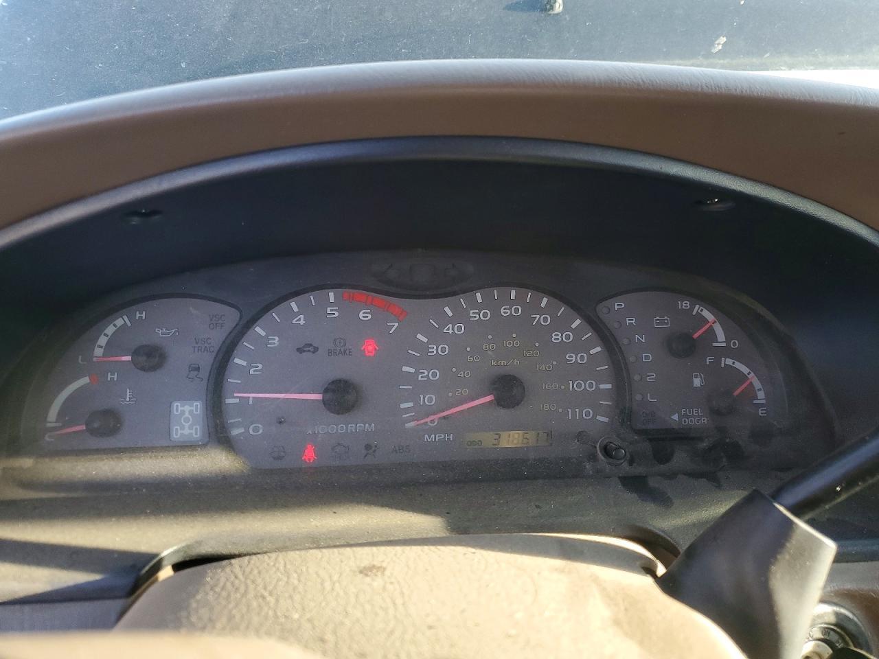 2003 TOYOTA Sequoia