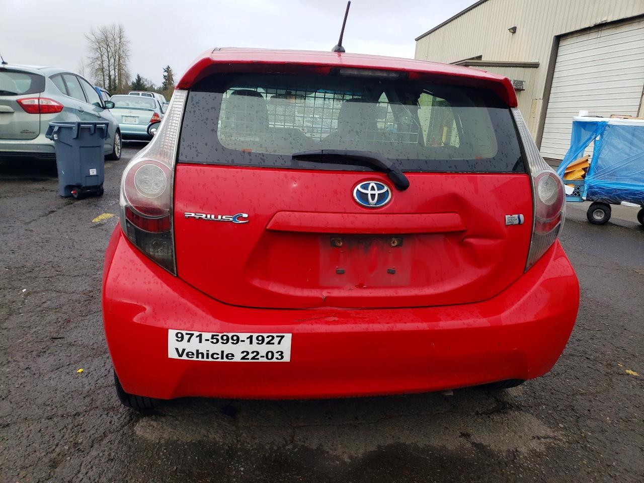 2013 TOYOTA Prius c