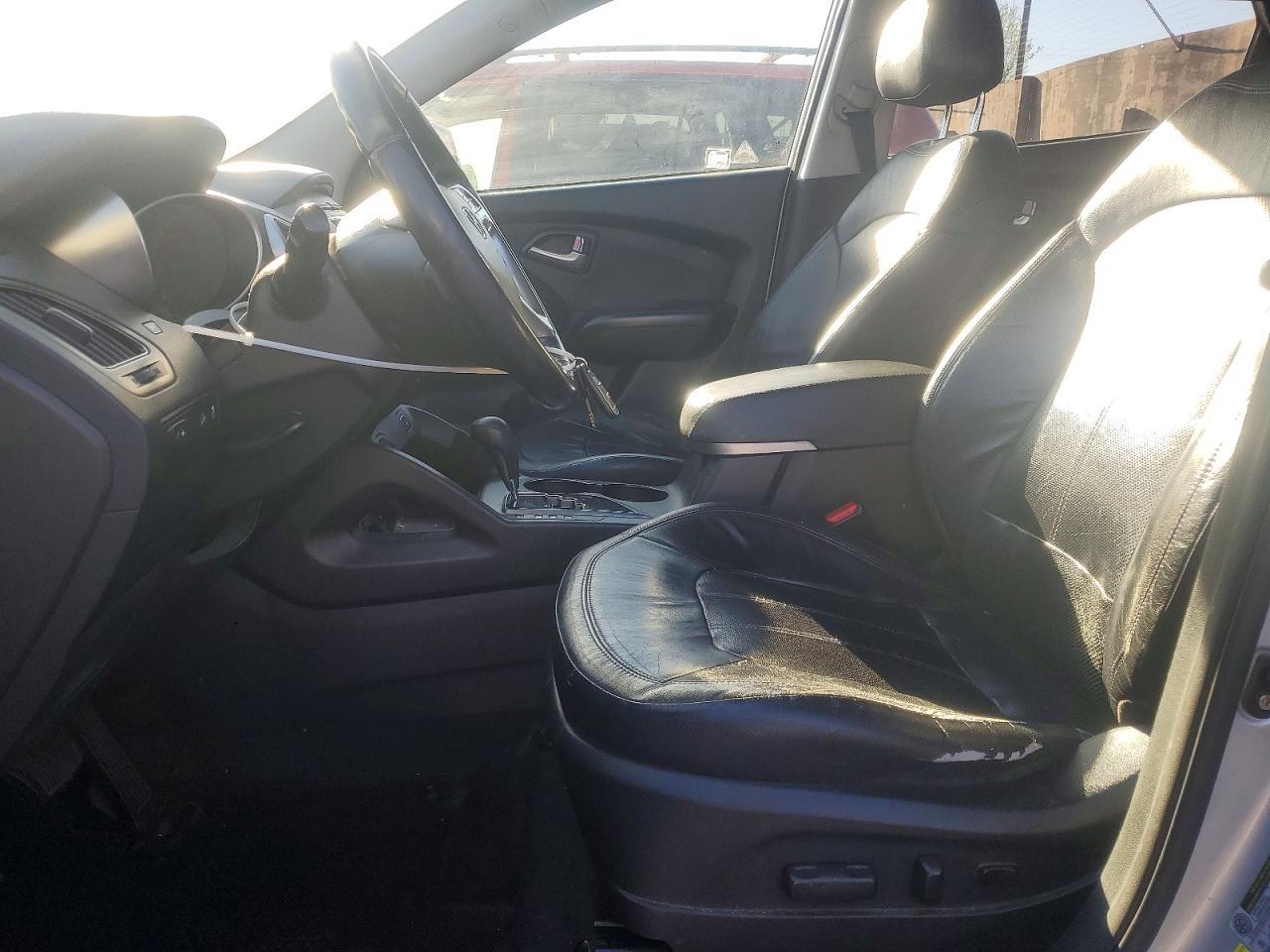 2011 HYUNDAI TUCSON
