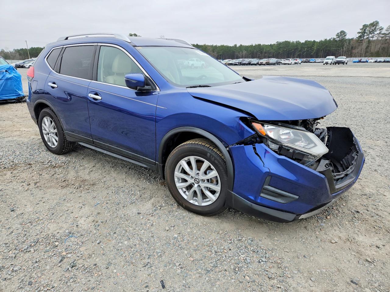 2017 NISSAN ROGUE