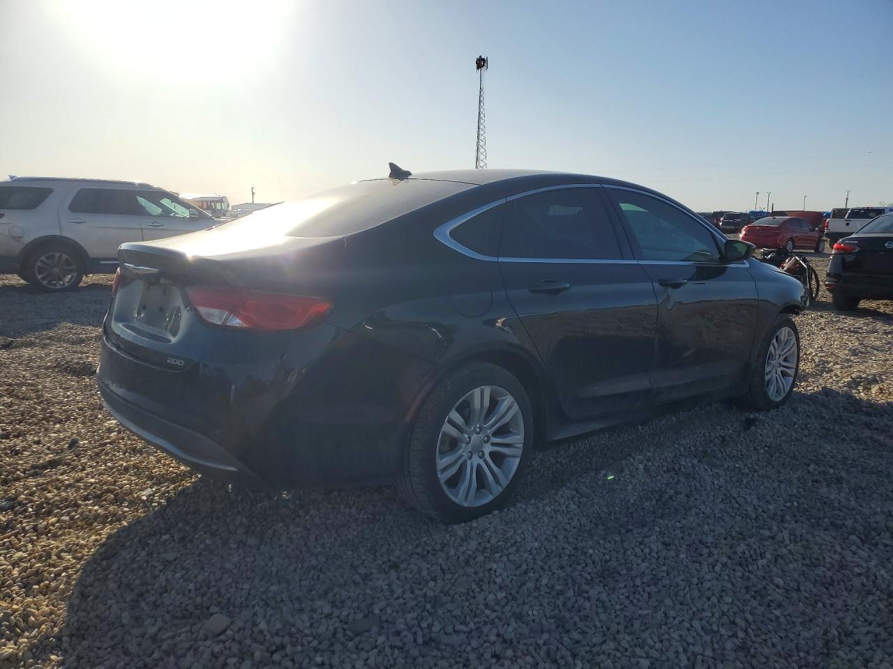 2015 CHRYSLER 200