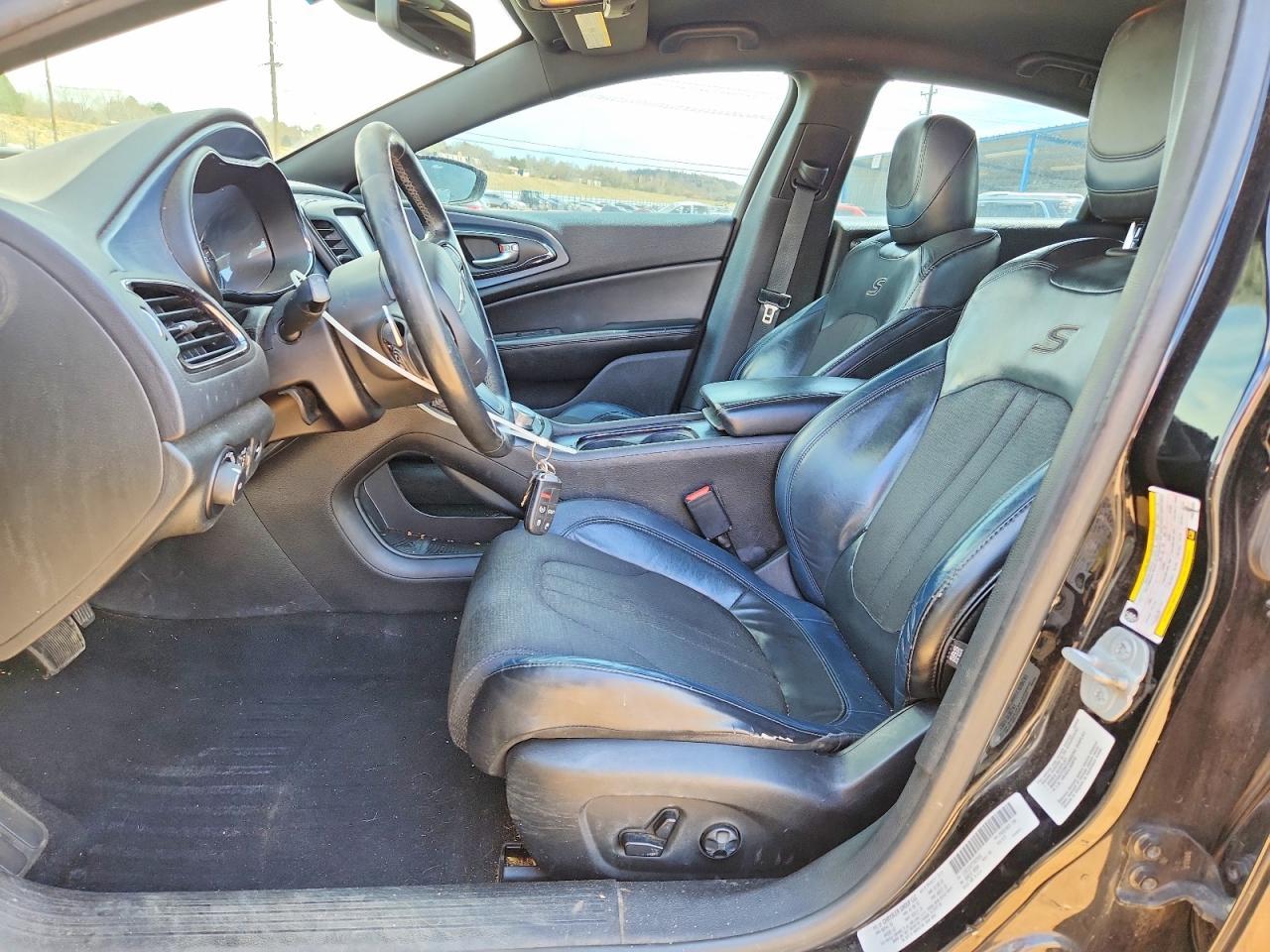 2015 CHRYSLER 200