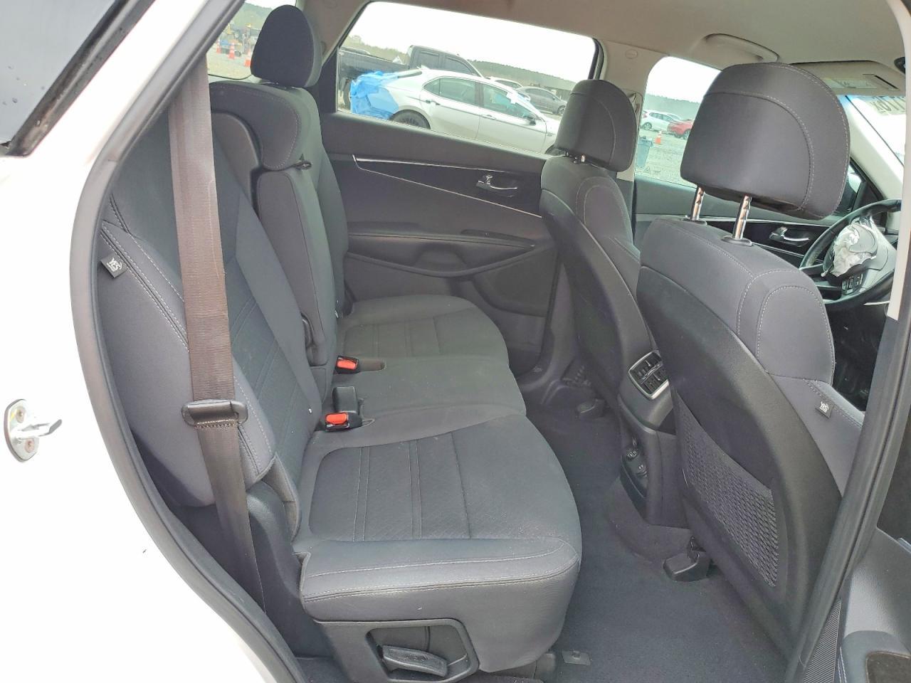 2017 KIA SORENTO