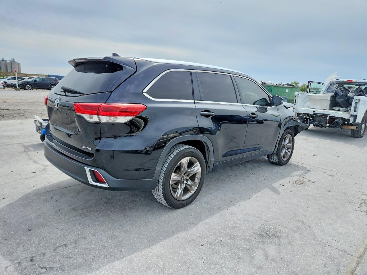 2018 TOYOTA HIGHLANDER