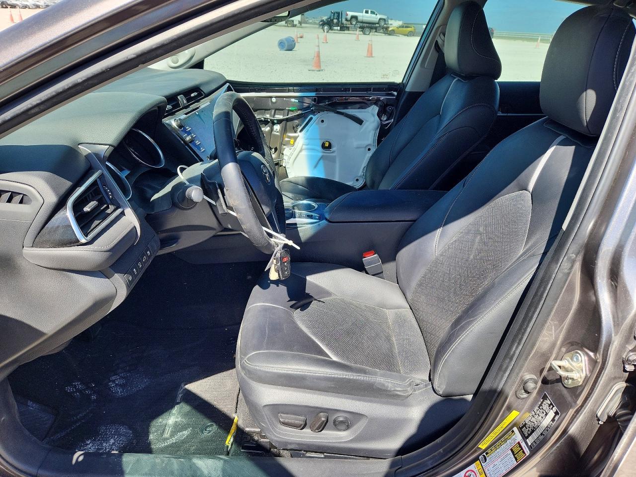 2018 TOYOTA CAMRY