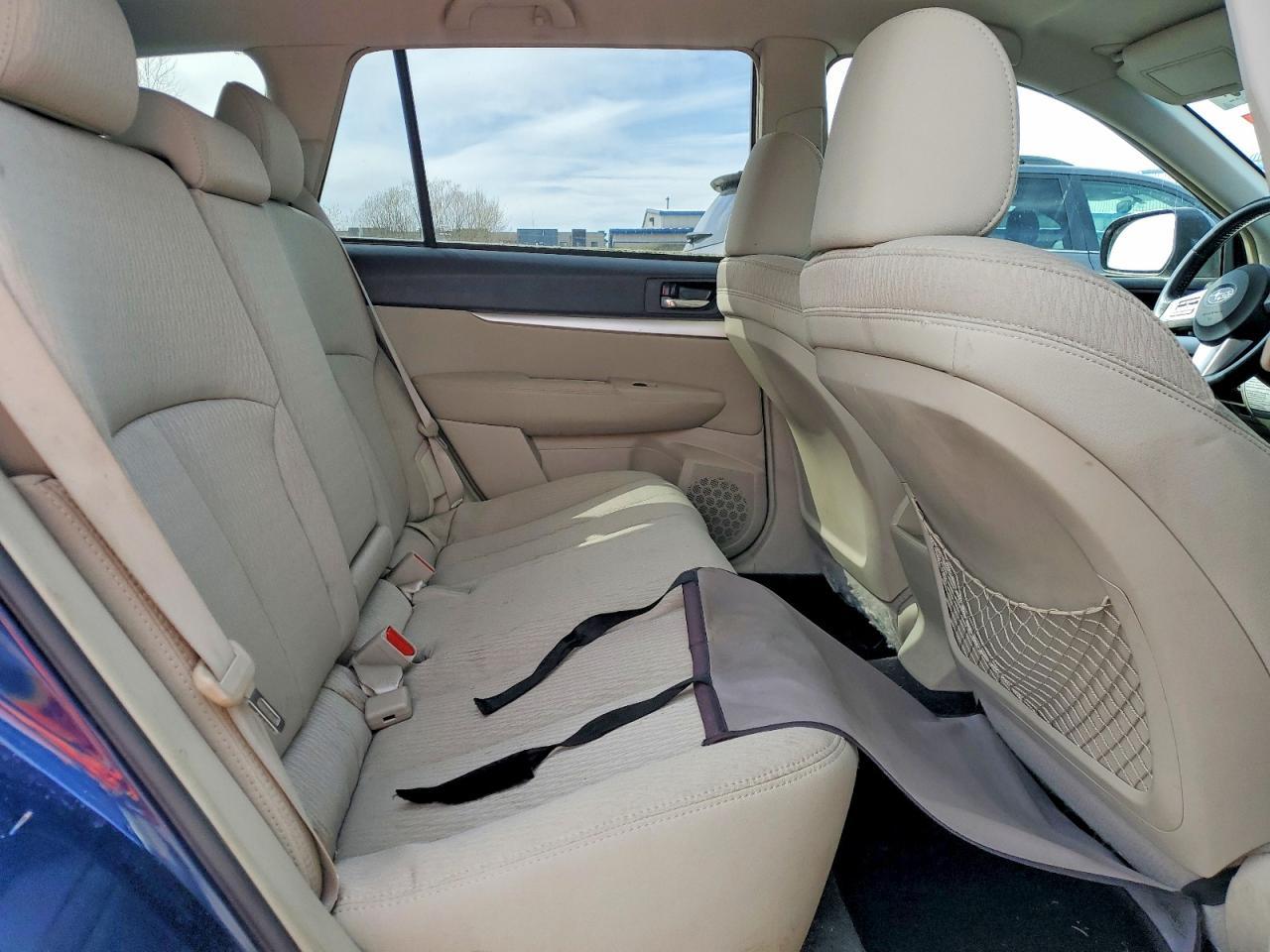 2010 SUBARU Outback