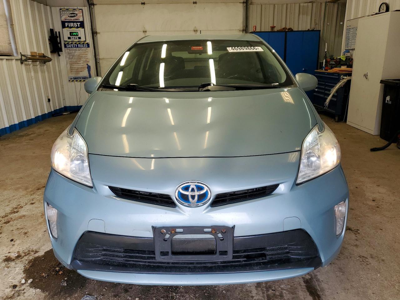 2015 TOYOTA PRIUS