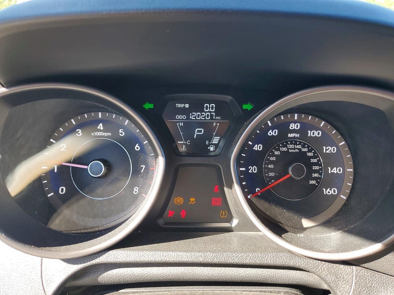 2012 HYUNDAI ELANTRA